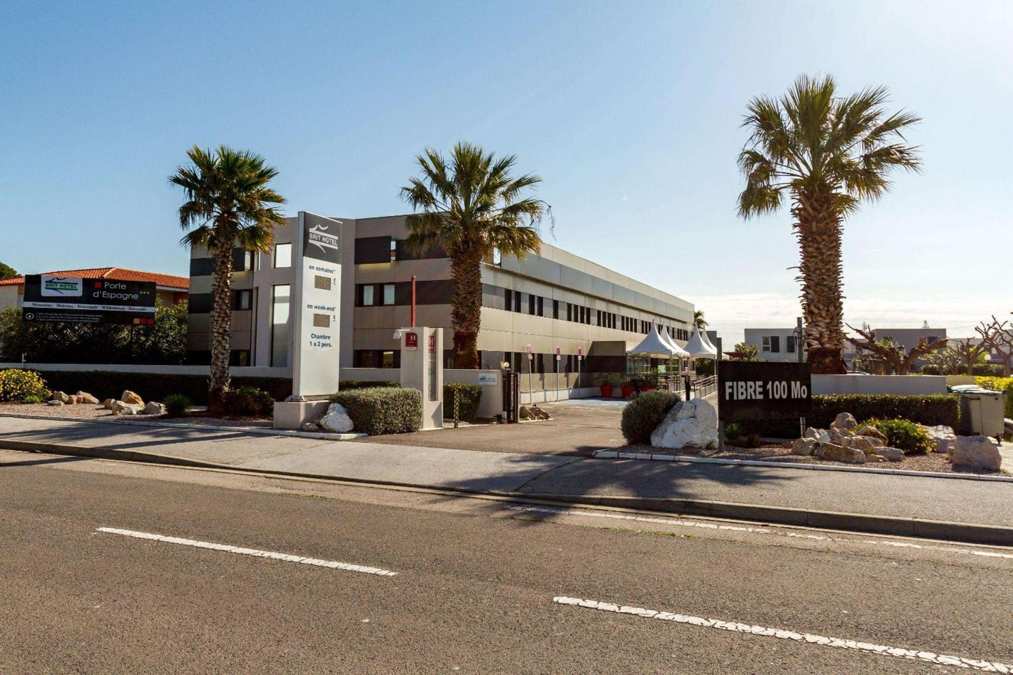 Brit Hotel Porte D'Espagne Перпинян Екстериор снимка