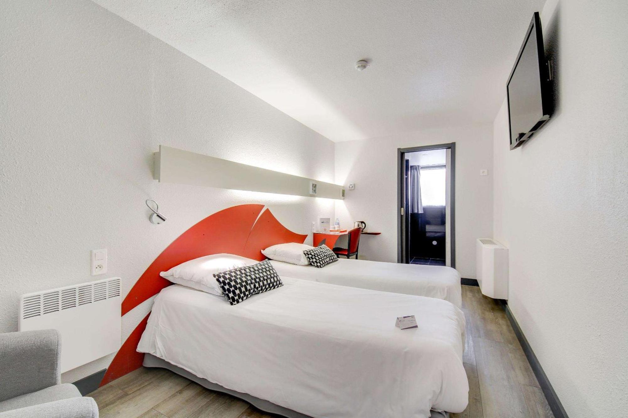Brit Hotel Porte D'Espagne Перпинян Екстериор снимка