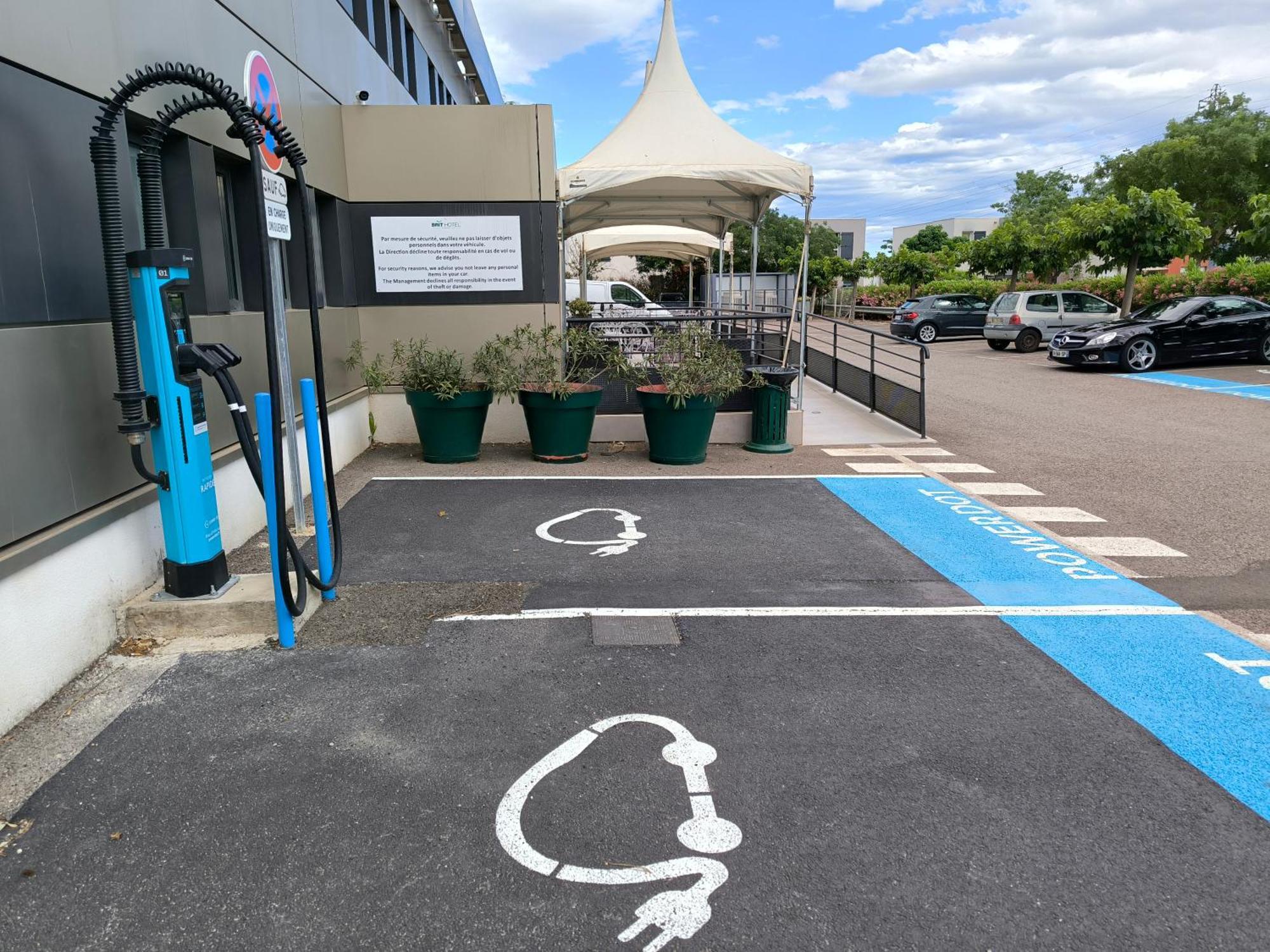 Brit Hotel Porte D'Espagne Перпинян Екстериор снимка