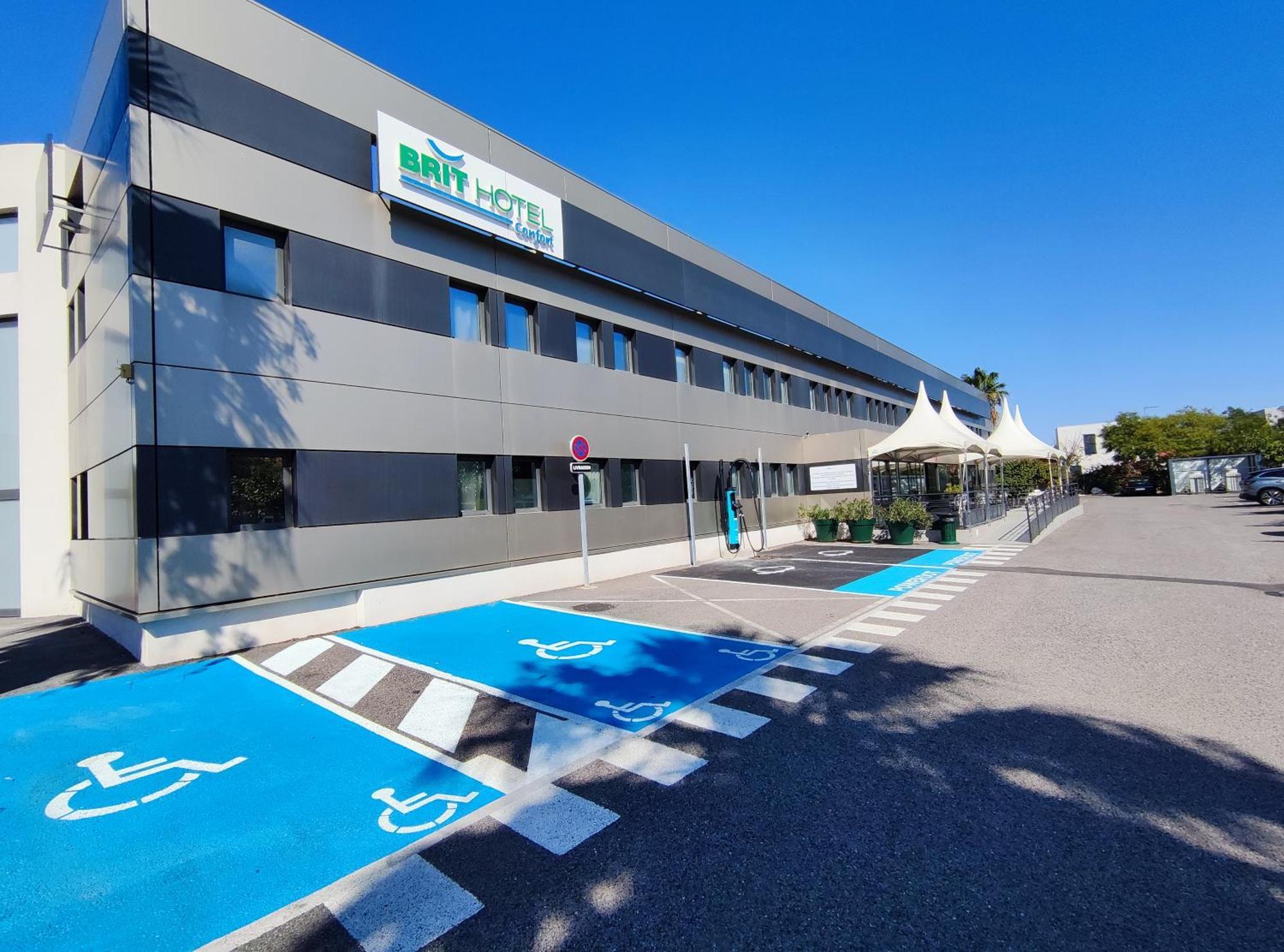 Brit Hotel Porte D'Espagne Перпинян Екстериор снимка