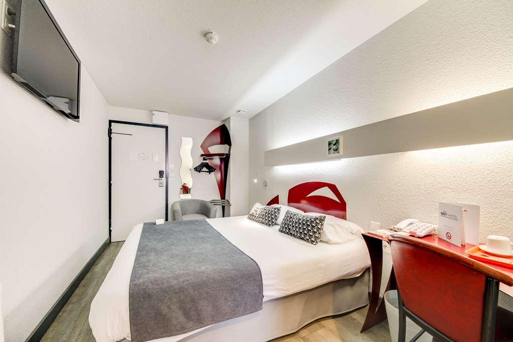 Brit Hotel Porte D'Espagne Перпинян Стая снимка